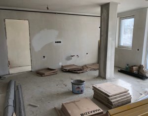 Appartement 4 chambres à vendre dans Floresti
