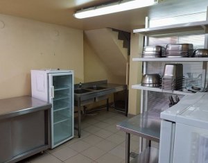 Üzlethelyiség eladó on Luna De Sus