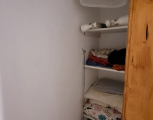 Appartement 4 chambres à louer dans Cluj-napoca, zone Centru