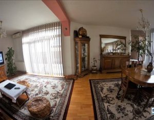 Maison 5 chambres à vendre dans Cluj-napoca, zone Centru