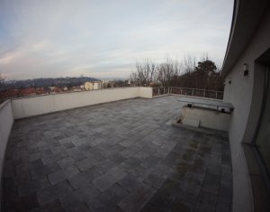 Maison 5 chambres à vendre dans Cluj-napoca, zone Centru