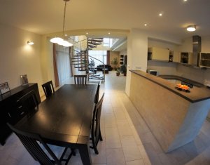 Maison 5 chambres à vendre dans Cluj-napoca, zone Centru