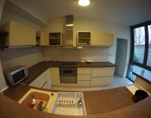 Maison 5 chambres à vendre dans Cluj-napoca, zone Centru