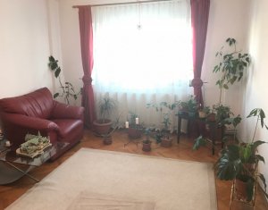 Appartement 4 chambres à vendre dans Cluj-napoca, zone Manastur