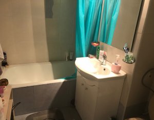 Appartement 4 chambres à vendre dans Cluj-napoca, zone Manastur