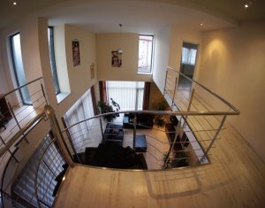 Maison 10 chambres à vendre dans Cluj-napoca, zone Centru
