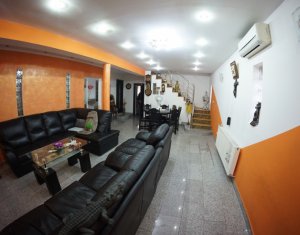 Maison 5 chambres à vendre dans Cluj-napoca, zone Marasti