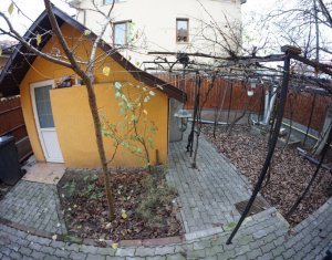 Maison 5 chambres à louer dans Cluj-napoca, zone Marasti