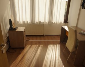 Maison 5 chambres à vendre dans Cluj-napoca, zone Andrei Muresanu