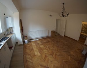 Ház 11 szobák eladó on Cluj-napoca, Zóna Centru
