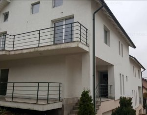 Maison 6 chambres à vendre dans Cluj-napoca, zone Manastur