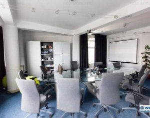 Bureau à louer, 1076m2 dans Cluj-napoca, zone Centru