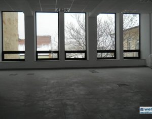 Bureau à louer dans Cluj-napoca, zone Centru