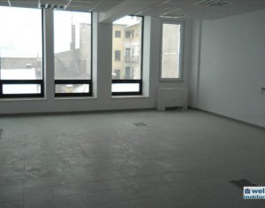 Bureau à louer dans Cluj-napoca, zone Centru