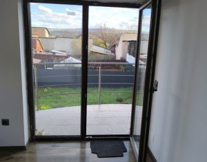 Casa individuala, 246 mp + 40 mp spatiu comercial, piscina interioara, Someseni