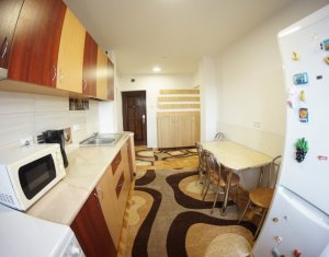Appartement 3 chambres à louer dans Cluj-napoca, zone Marasti