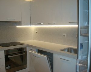 Appartement 3 chambres à louer dans Cluj-napoca, zone Centru
