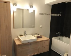 Appartement 3 chambres à louer dans Cluj-napoca, zone Centru