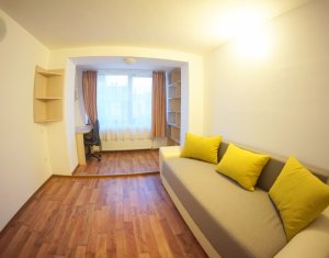 Appartement 4 chambres à louer dans Cluj-napoca, zone Centru