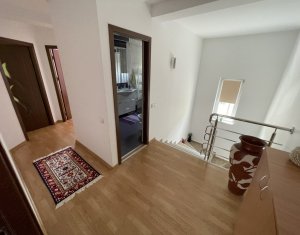 Maison 4 chambres à vendre dans Floresti, zone Centru