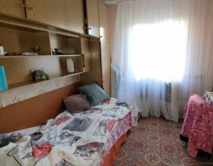 Appartement 4 chambres à vendre dans Cluj-napoca, zone Manastur