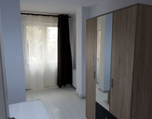 Appartement 3 chambres à vendre dans Cluj-napoca, zone Plopilor