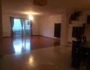 , 120m2 dans Cluj-napoca, zone Plopilor