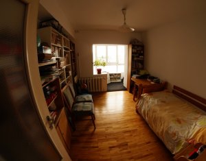 Appartement 3 chambres à vendre dans Cluj-napoca, zone Manastur