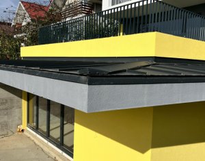 Maison 4 chambres à vendre dans Campenesti, zone Centru