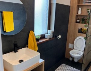 Maison 4 chambres à vendre dans Floresti