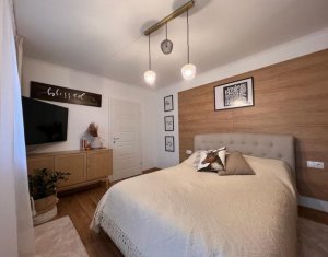 Maison 4 chambres à vendre dans Floresti