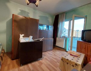 Appartement 3 chambres à vendre dans Gilau, zone Centru