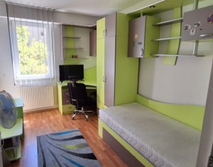 Appartement 4 chambres à louer dans Cluj-napoca, zone Zorilor
