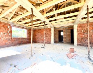 Maison 3 chambres à vendre dans Aiton, zone Centru