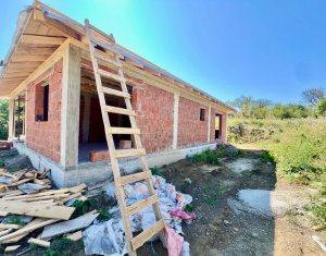 Maison 3 chambres à vendre dans Aiton, zone Centru