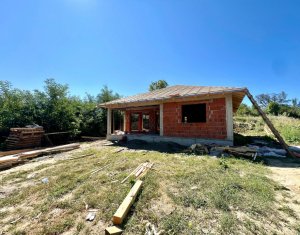 Maison 3 chambres à vendre dans Aiton, zone Centru