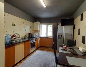 Appartement 3 chambres à vendre dans Cluj-napoca, zone Manastur