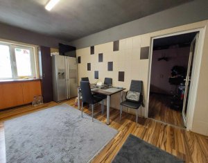 Appartement 3 chambres à vendre dans Cluj-napoca, zone Manastur