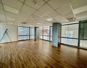 Bureau à louer, 200m2 dans Cluj-napoca, zone Centru