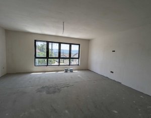, 130m2 dans Cluj-napoca, zone Dambul Rotund