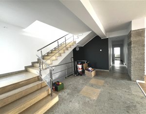 Bureau à louer, 200m2 dans Cluj-napoca, zone Centru