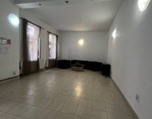 Bureau à louer, 51m2 dans Cluj-napoca, zone Centru