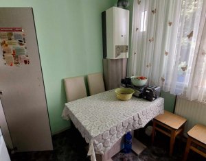 Appartement 4 chambres à vendre dans Cluj-napoca, zone Manastur