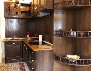 Appartement 3 chambres à louer dans Cluj-napoca, zone Centru