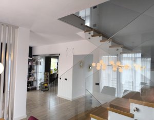 Maison 4 chambres à vendre dans Cluj-napoca, zone Iris