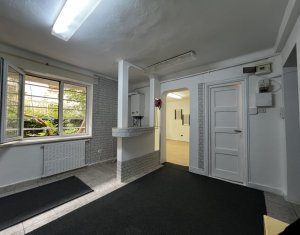Bureau à vendre, 48m2 dans Cluj-napoca, zone Centru