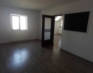 Bureau à louer, 50m2 dans Cluj-napoca, zone Centru