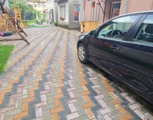 Casa  3 camere zona Sanex 