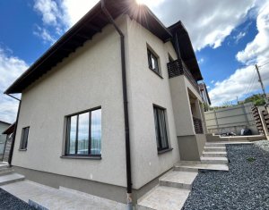 Maison 4 chambres à vendre dans Sannicoara