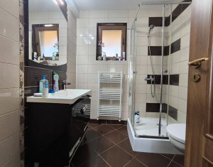 Maison 5 chambres à vendre dans Chinteni